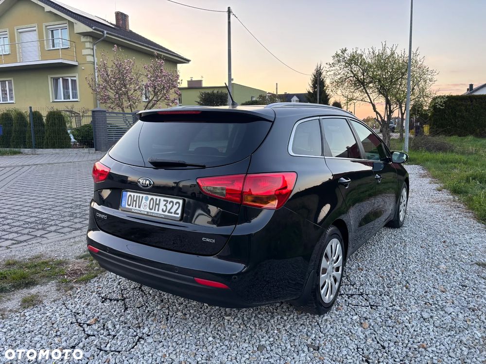 Kia Ceed 1.6 CRDi 128 Dream Team Edition - 5