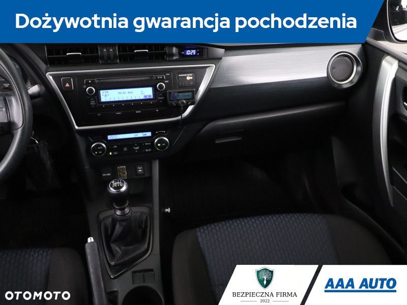 Toyota Auris - 9