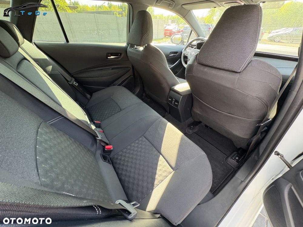 Toyota Corolla 1.8 Business Edition - 30