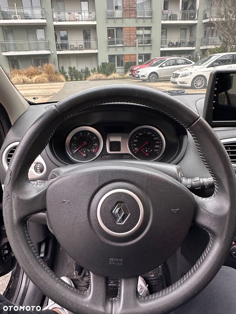 Renault Clio 1.2 16V Expression - 12