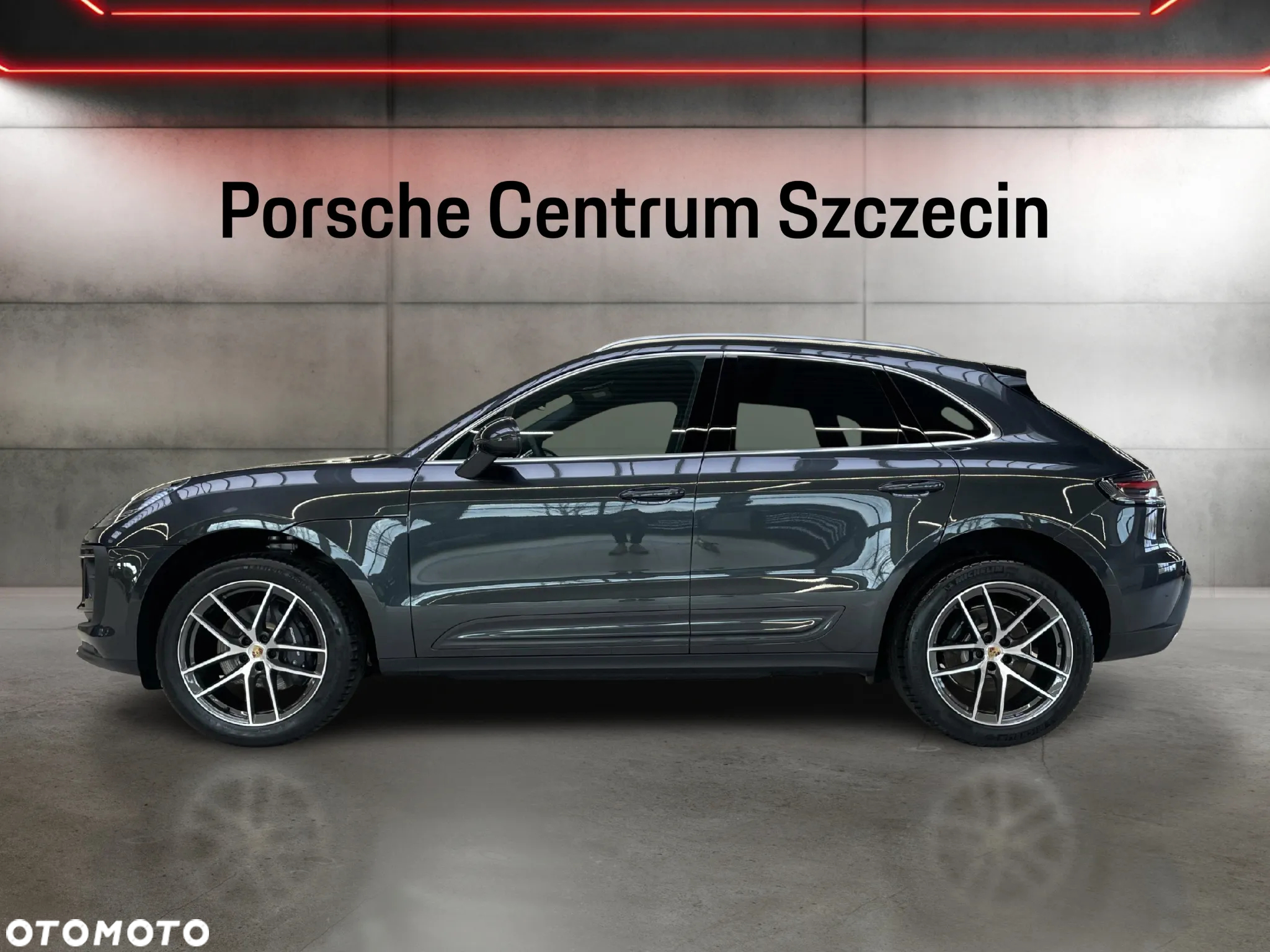 Porsche Macan Standard - 2