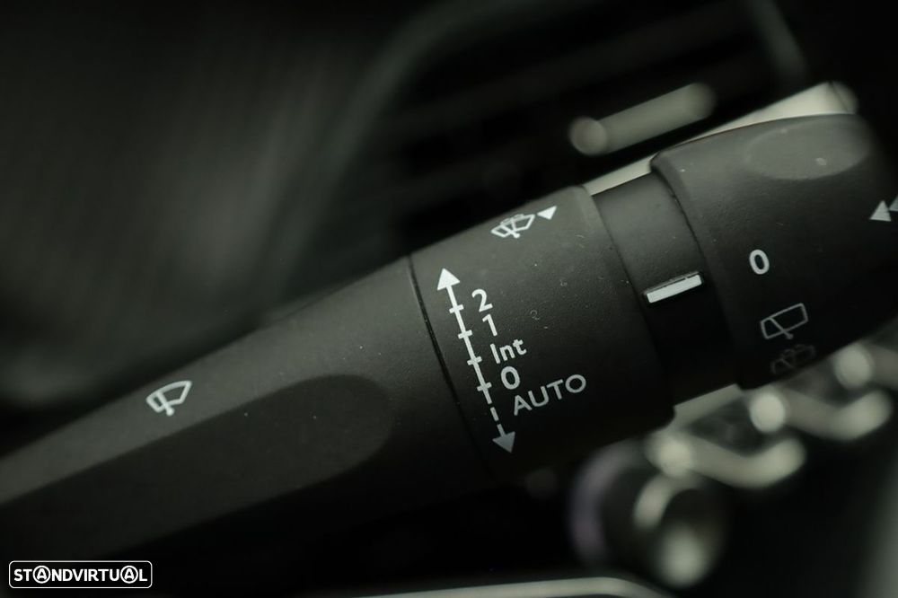 Peugeot 208 1.2 Allure - 18