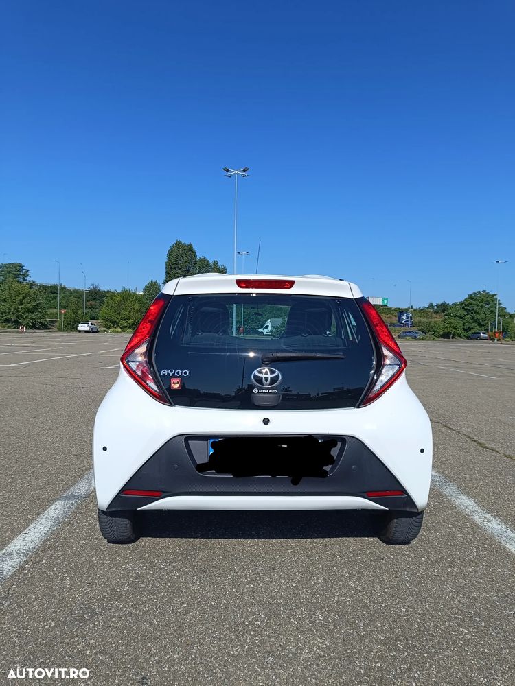 Toyota Aygo 1.0 VVY-I 5 usi X-play - 6