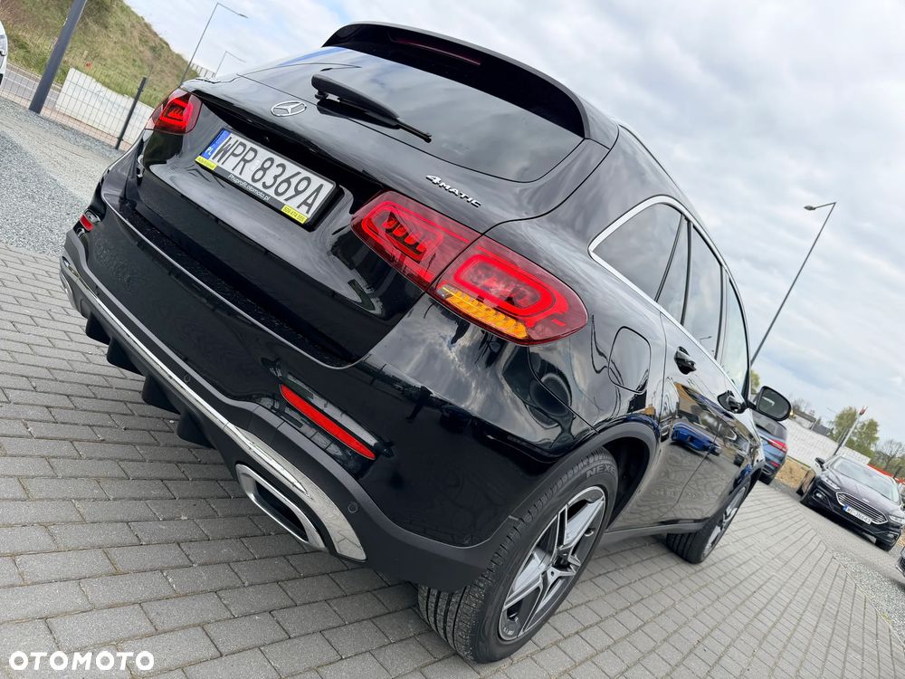 Mercedes-Benz GLC 200 4Matic 9G-TRONIC AMG Line - 9