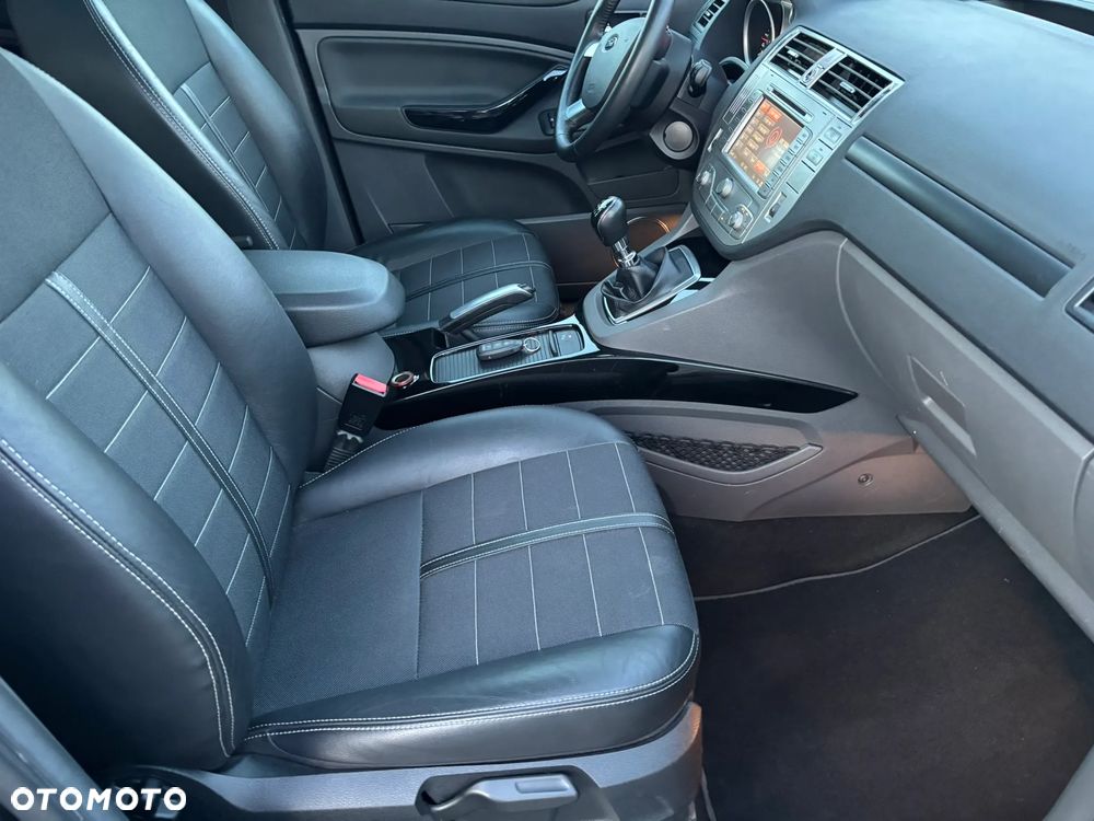 Ford Kuga 2.0 TDCi 4x4 Titanium - 15