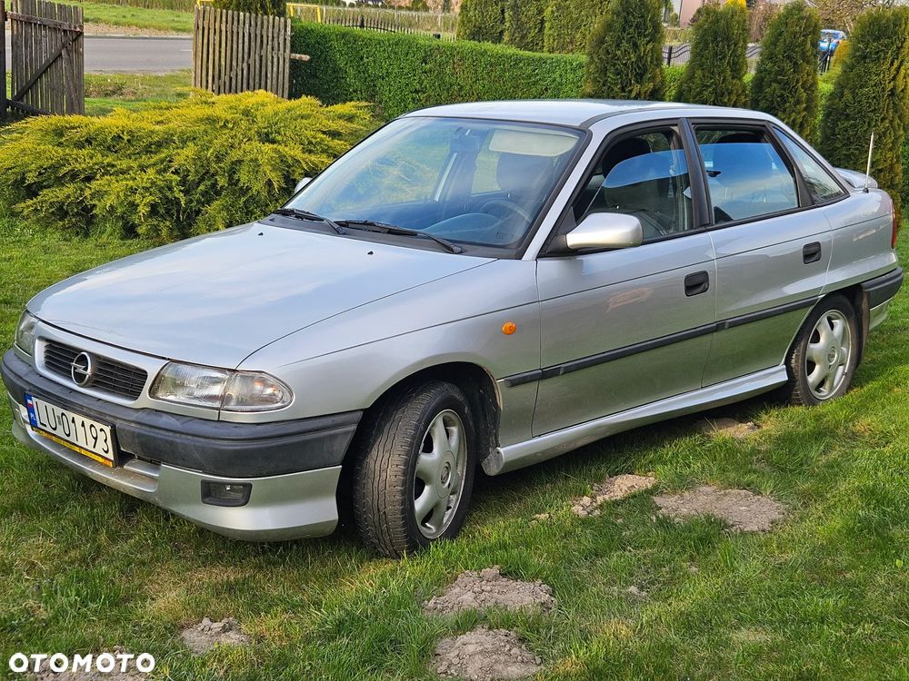 Opel Astra 1.6 16v 100 - 2