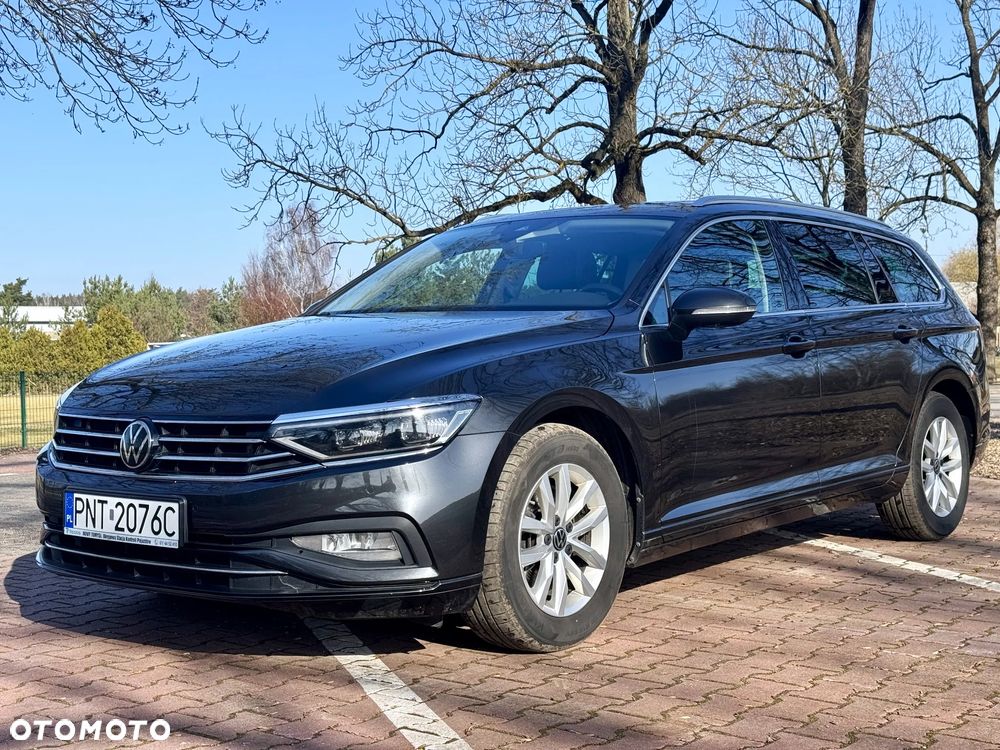 Volkswagen Passat 2.0 TDI SCR DSG - 2