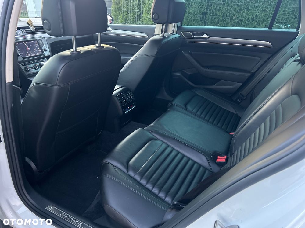 Volkswagen Passat 2.0 TDI 4Mot Elegance DSG - 8