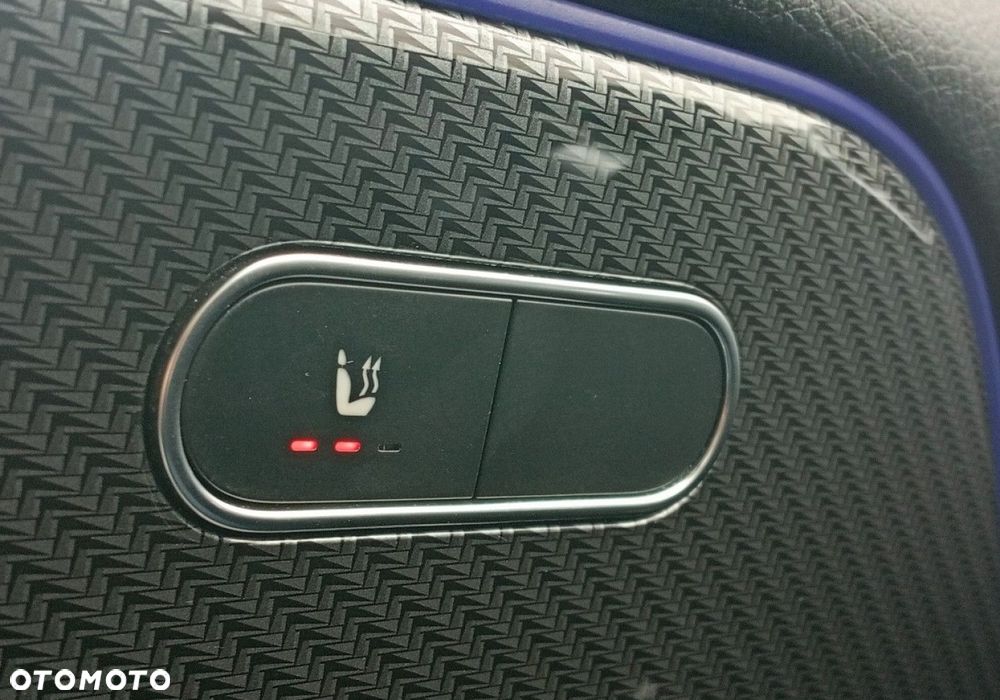 Mercedes-Benz GLB - 38