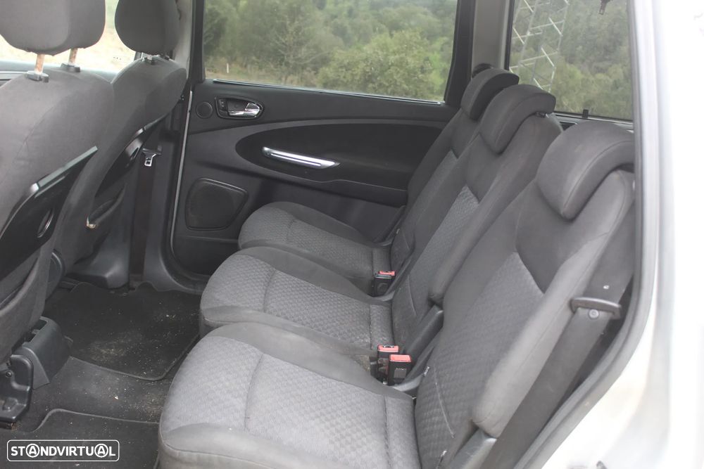 Ford Galaxy 1.8 TDCi Ghia - 6