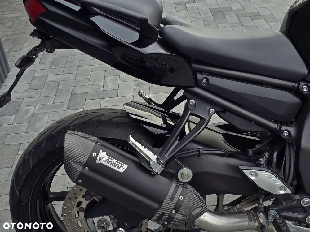 Yamaha FZ8 - 25
