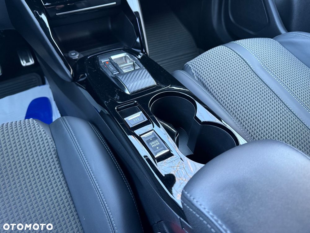 Peugeot 2008 1.5 BlueHDi GT Pack S&S EAT8 - 19