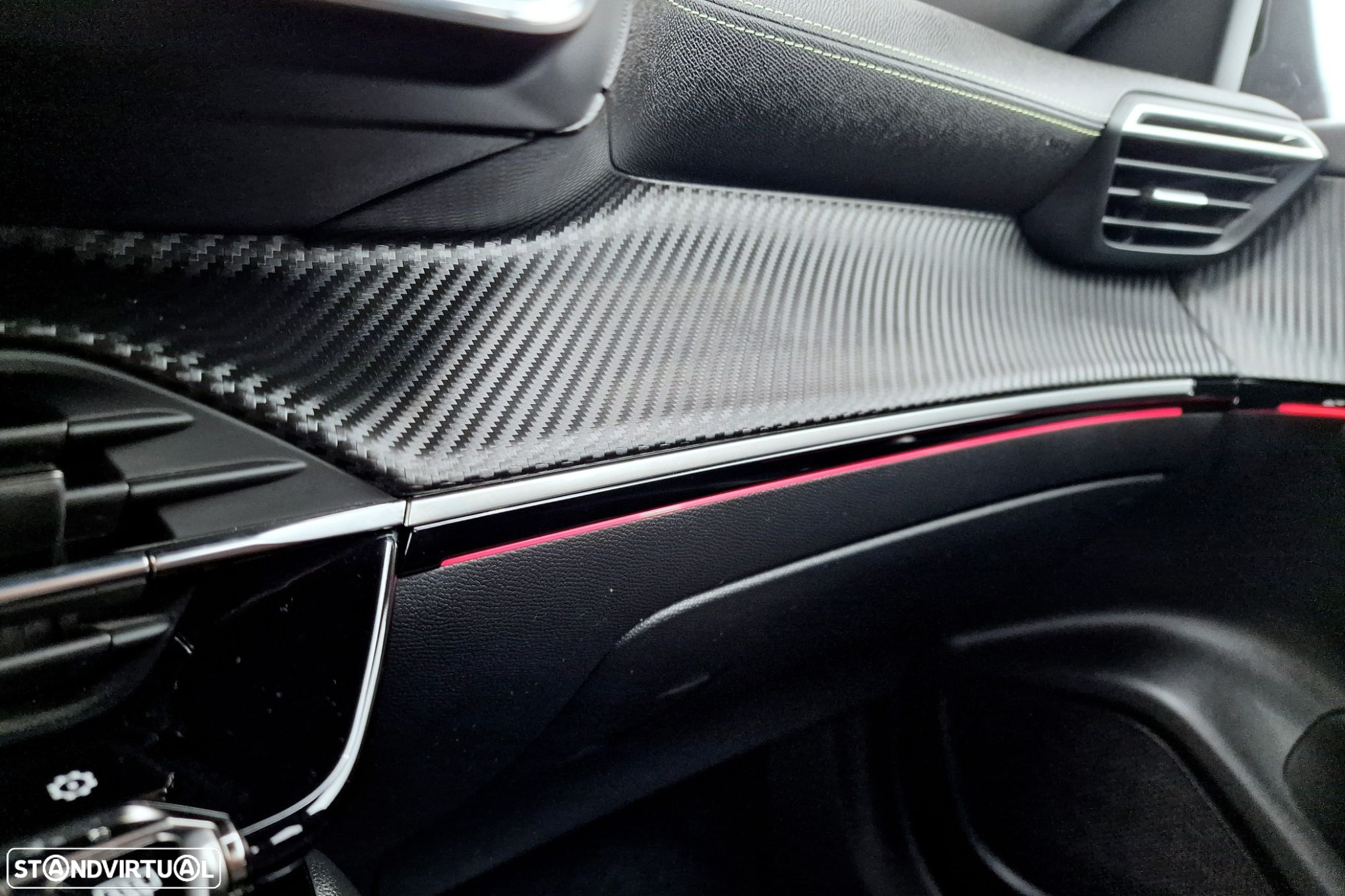 Peugeot 2008 1.2 PureTech GT Line EAT8 - 22