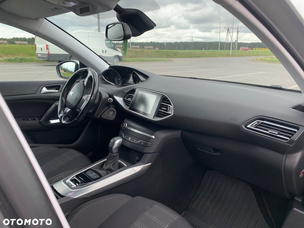 Peugeot 308 BlueHDi FAP 150 Stop&Start Automatik Allure - 7