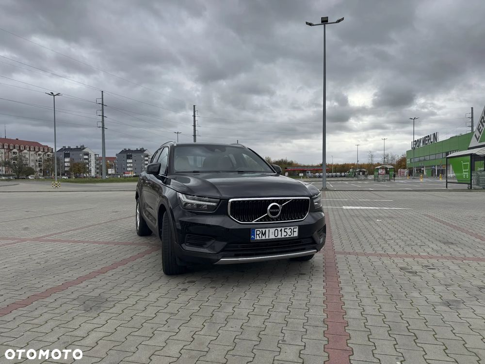 Volvo XC 40 T4 Momentum Pro - 1