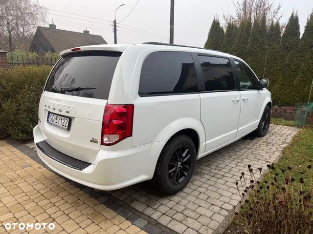 Dodge Grand Caravan 3.6 R/T - 8