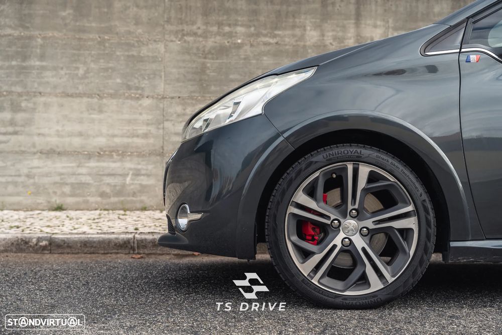 Peugeot 208 GTI 200 THP - 12