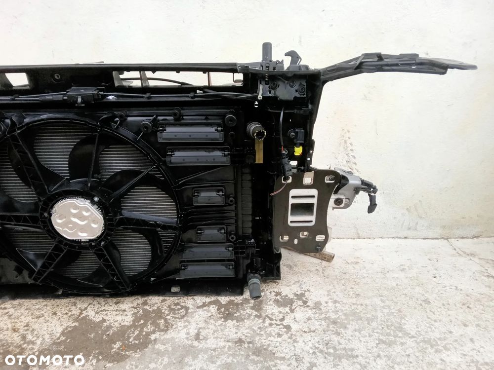 AUDI Q3 II 83A  - PAS PRZEDNI CHŁODNICE WENTYLA - 7