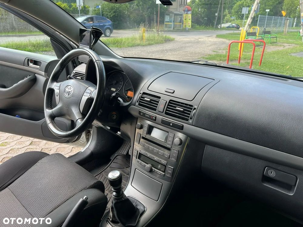 Toyota Avensis 2.2 D-4D Prestige - 15