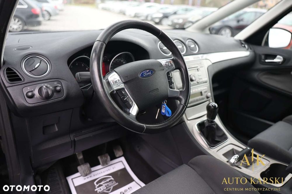 Ford S-Max - 19