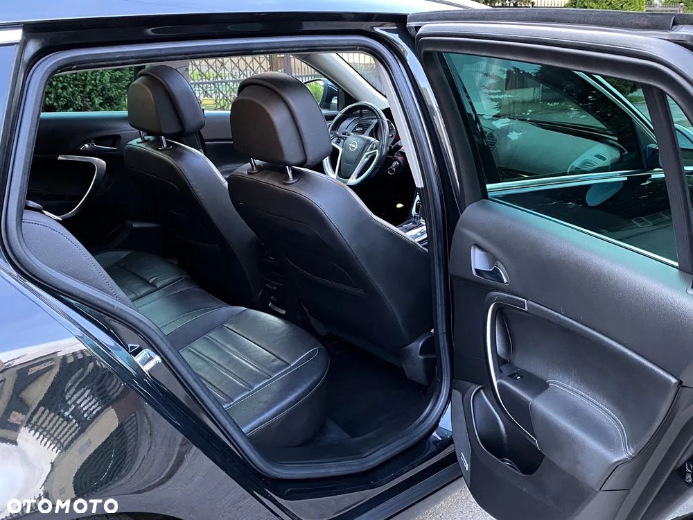 Opel Insignia 2.0 T Cosmo 4x4 - 32
