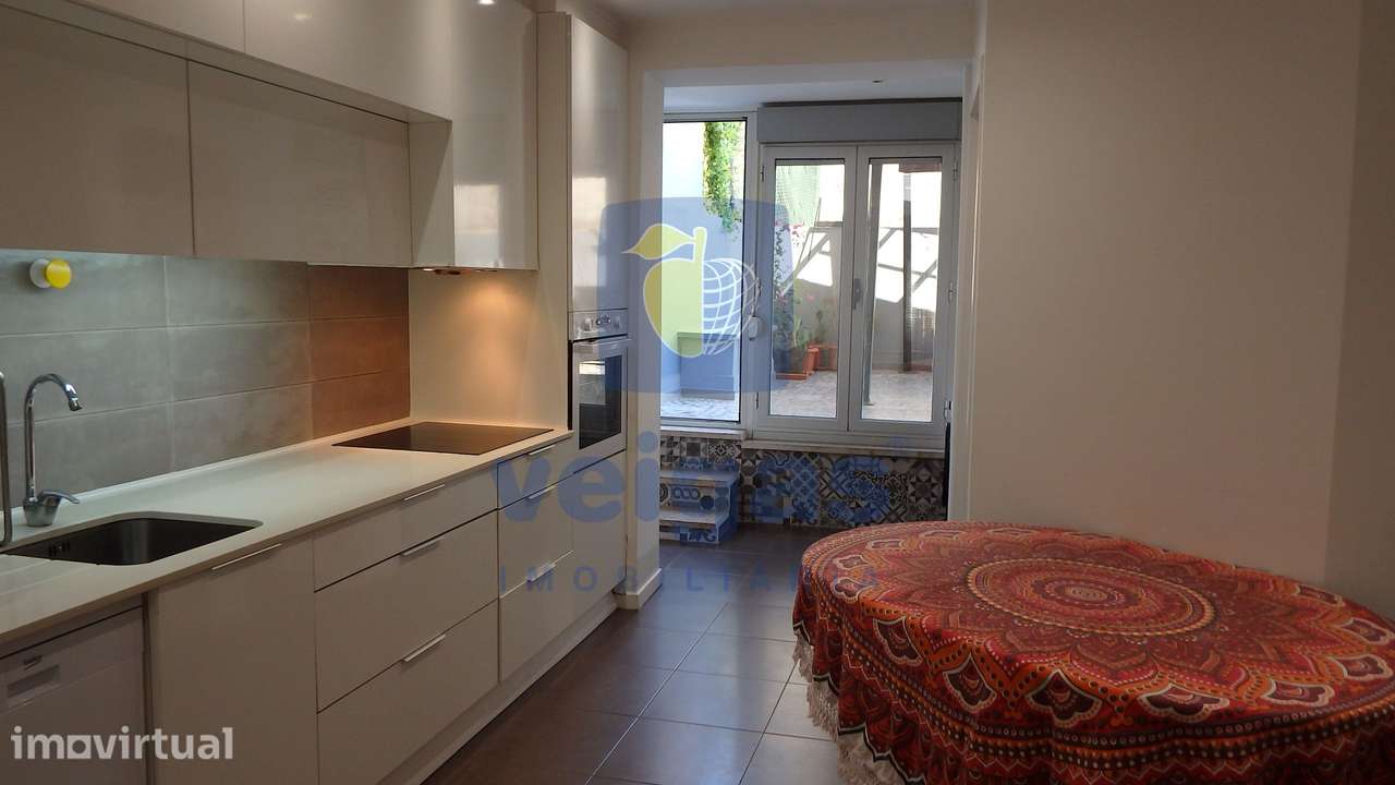 APARTAMENTO T3 NA AVENIDA ALMIRANTE REIS, LISBOA - Grande imagem: 2/34