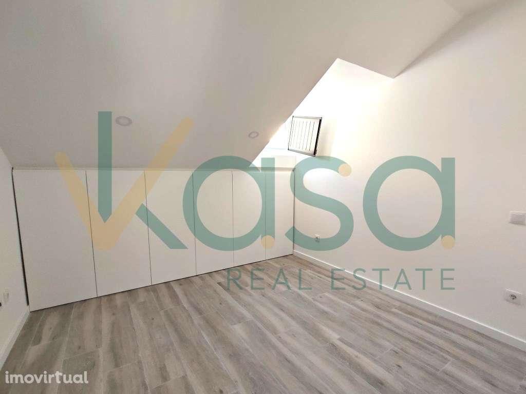 T1 com obras a decorrer - Ideal para habitação ou investimento - Grande imagem: 3/23