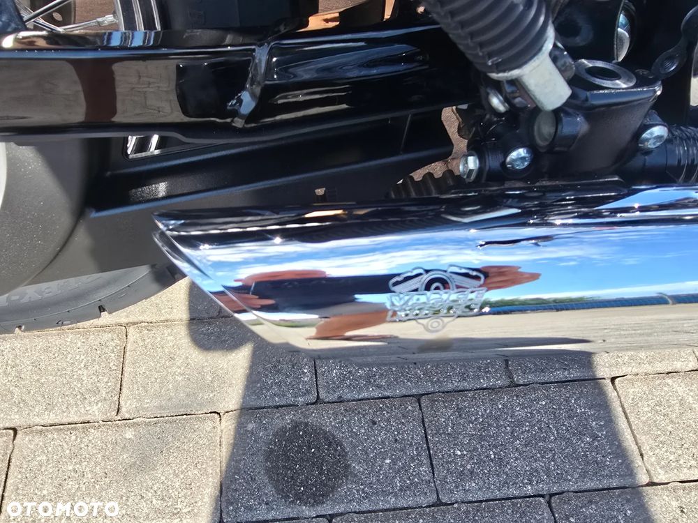 Harley-Davidson Sportster Custom 1200C - 21