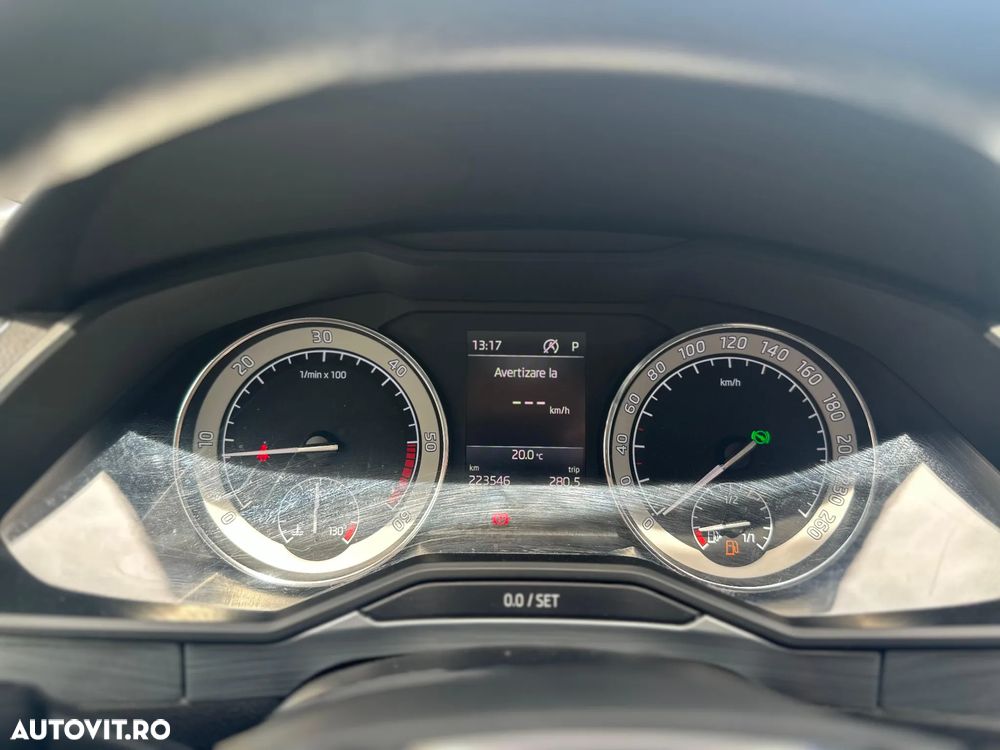 Skoda Superb 2.0 TDI DSG Ambition - 15