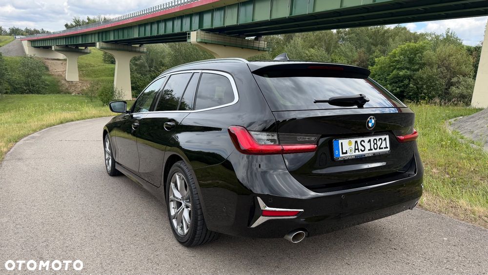 BMW Seria 3 318d Edition M Sport Shadow - 6