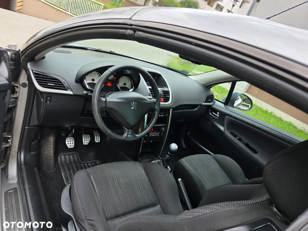 Peugeot 207 CC 1.6 Intense - 12
