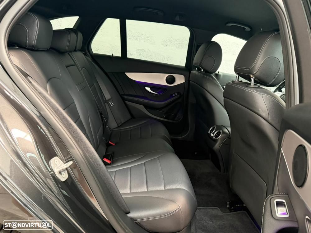 Mercedes-Benz C 300 de AMG Line - 53