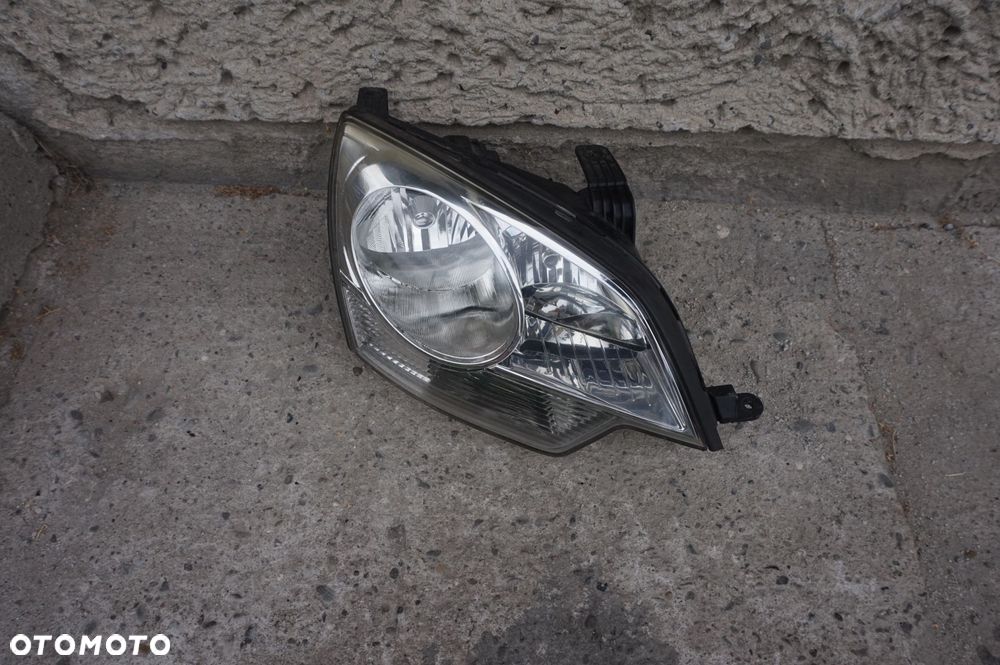 LAMPA PRZEDNIA PRAWA OPEL ANTARA 06/10r - 1
