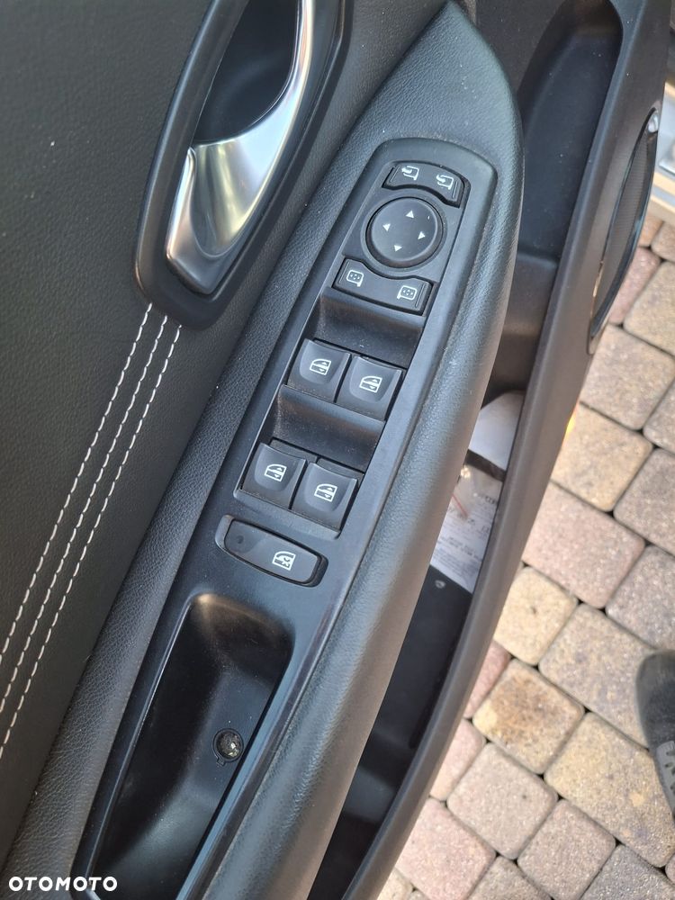 Renault Scenic - 25