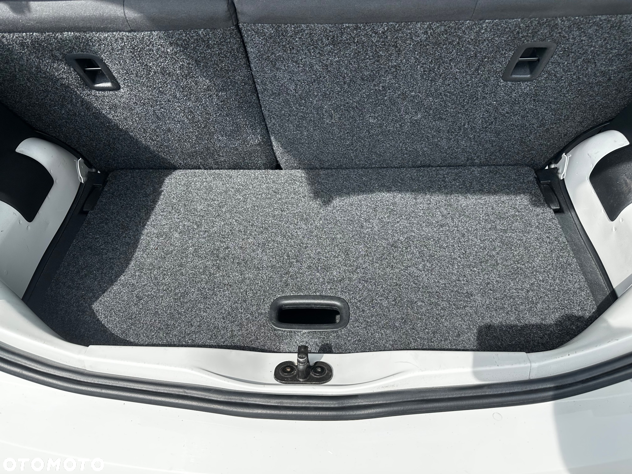 Volkswagen up! cheer - 17
