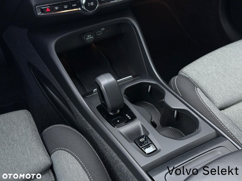 Volvo XC 40 B3 Core - 17