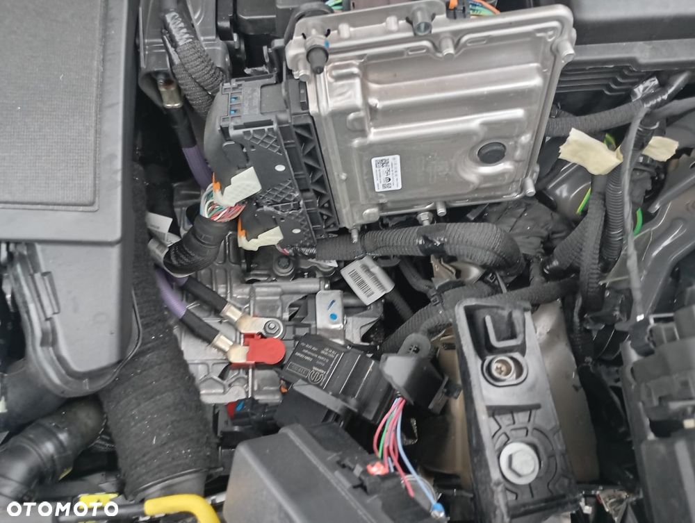 Peugeot 2008 Hybrid 136 e-DSC Allure - 21