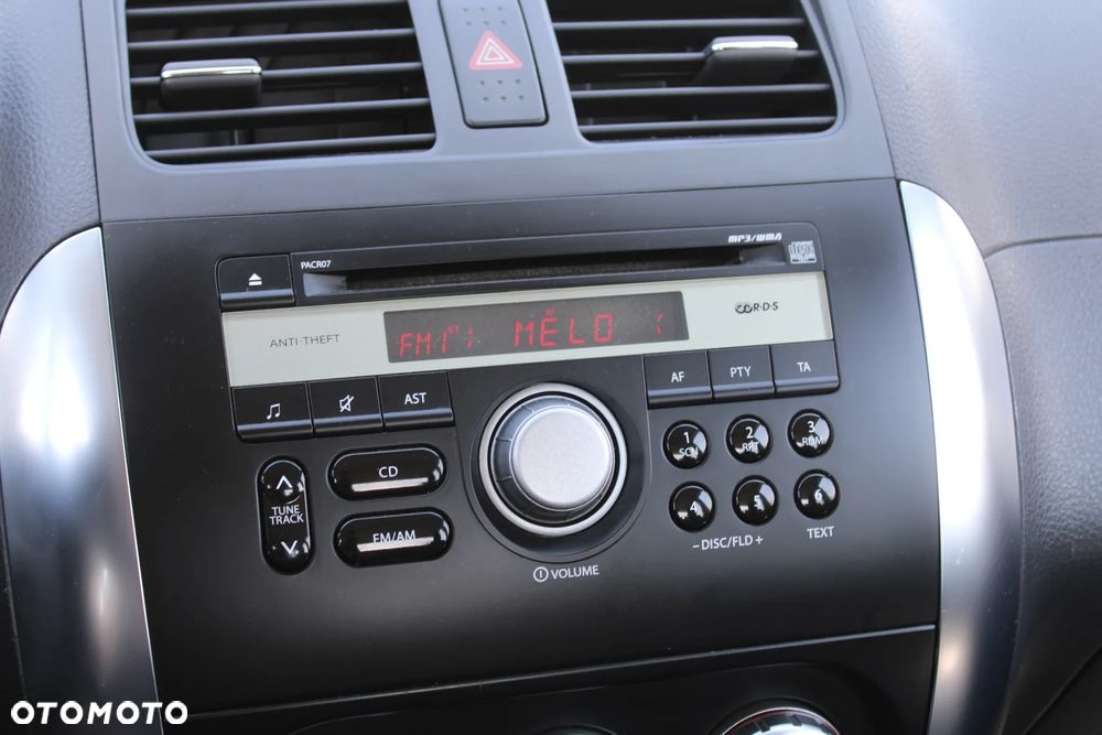 Suzuki SX4 1.6 Premium Outdoor - 26
