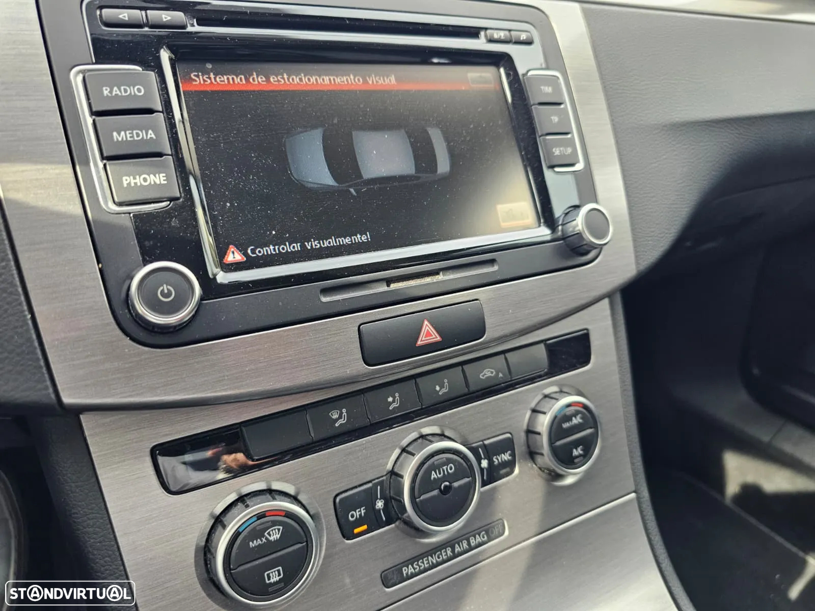 VW Passat 1.6 TDI Confortline - 11