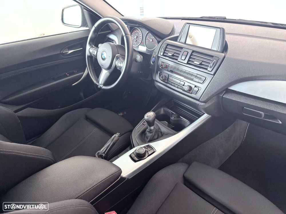 BMW 218 d Coupe Line Sport - 14