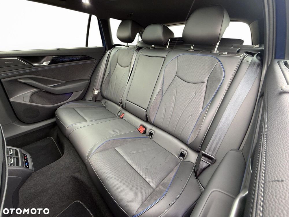 Volkswagen Passat Variant - 24