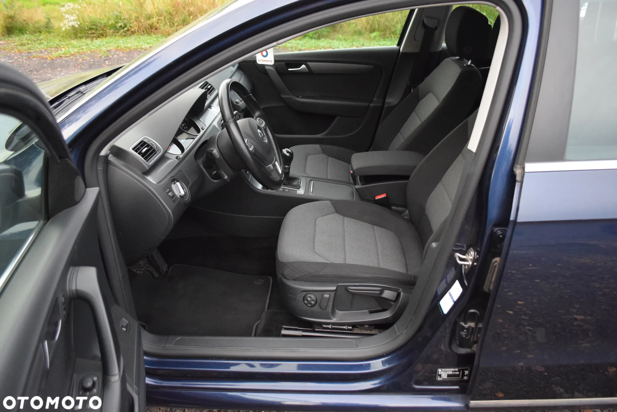 Volkswagen Passat Variant 2.0 Blue TDI SCR Comfortline - 11