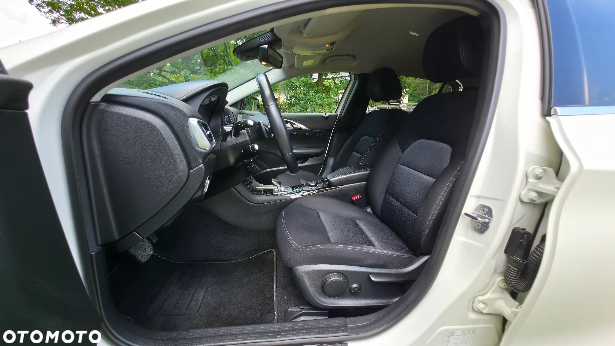Infiniti Q30 1.6t Luxe 7DCT - 20