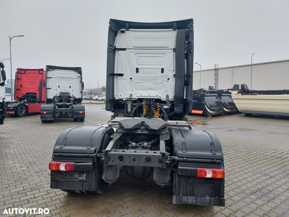 Mercedes-Benz ACTROS - 1