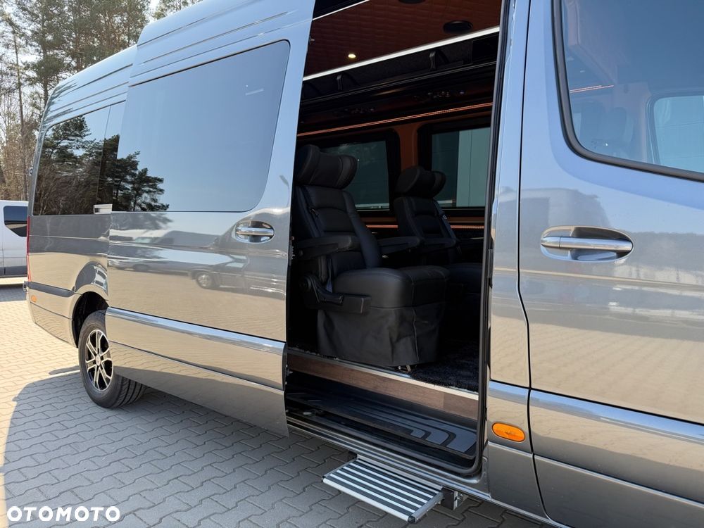 Mercedes-Benz Sprinter - 13