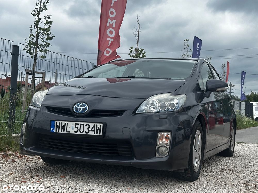 Toyota Prius 1.8 HSD Premium - 6