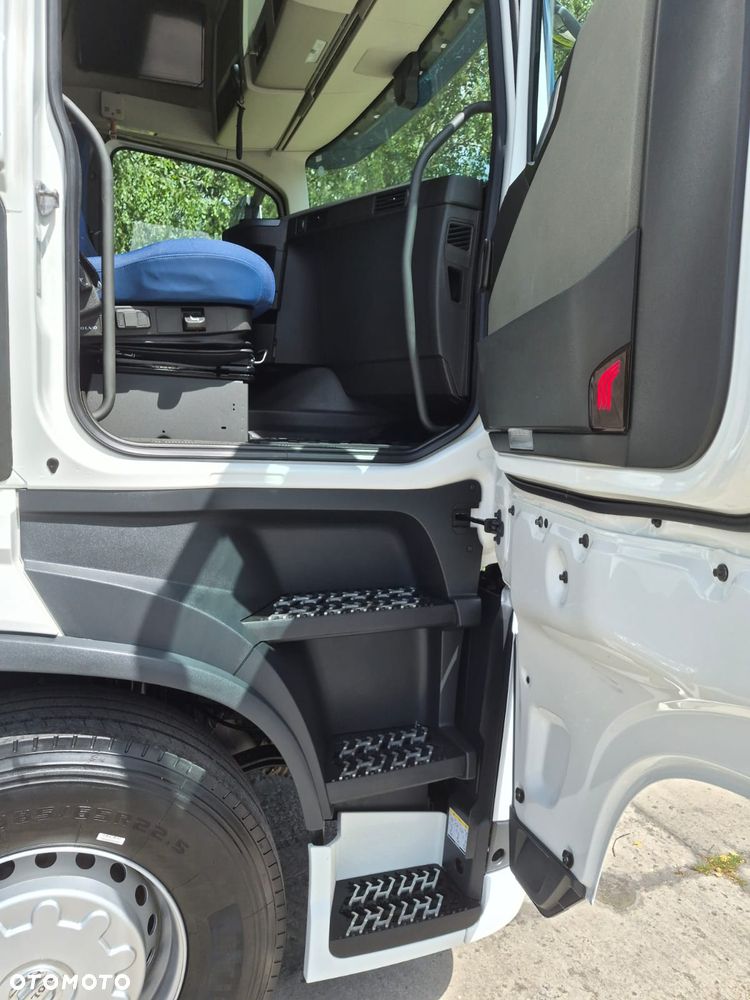 Volvo FH500 pierwszy właściciel, bogate wyposażenie, bezwypadkowy - 22