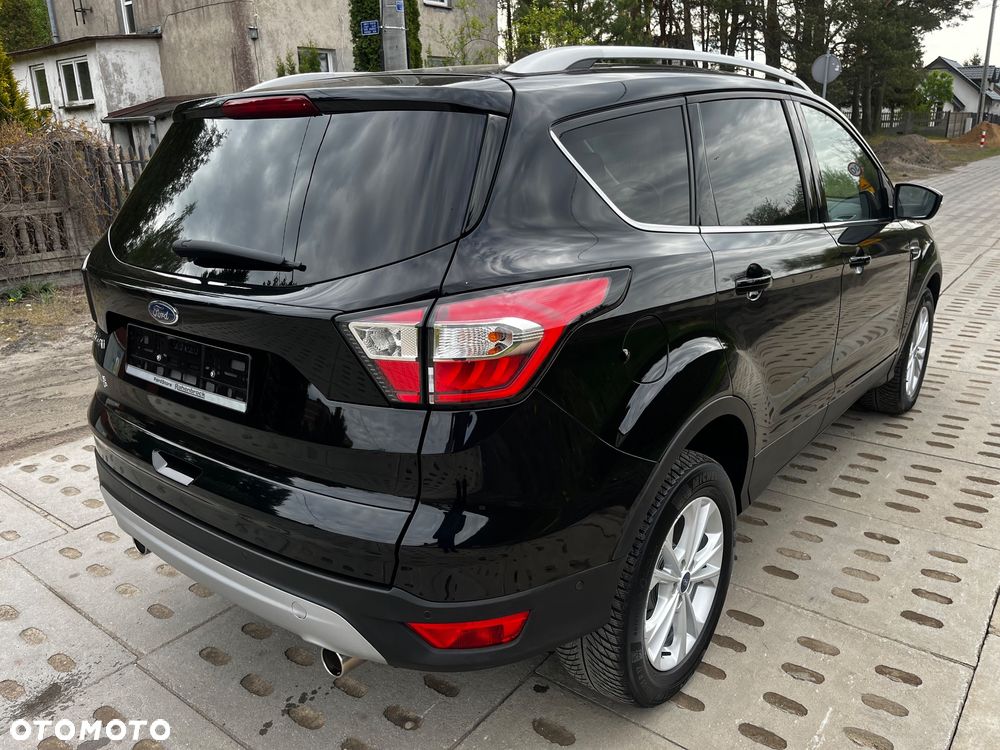 Ford Kuga 2.0 TDCi FWD Titanium Plus - 25