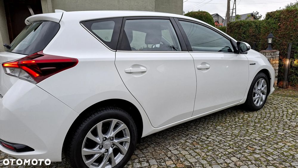 Toyota Auris 1.8 HSD Luna - 16