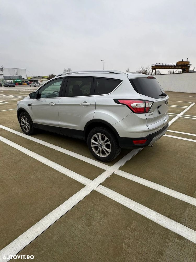 Ford Kuga 2.0 TDCi 4WD Powershift Titanium - 4